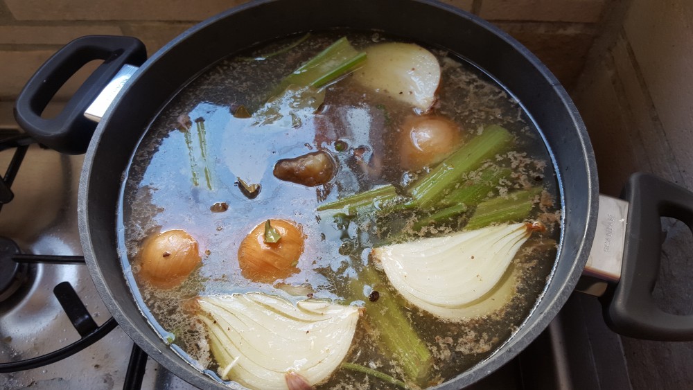 Beef bone broth recipe – Olivo Health and Nutrition